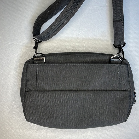 Travelon Anti-Theft Metro Convertible Small Crossbody Belt bag - Picture 14 of 15